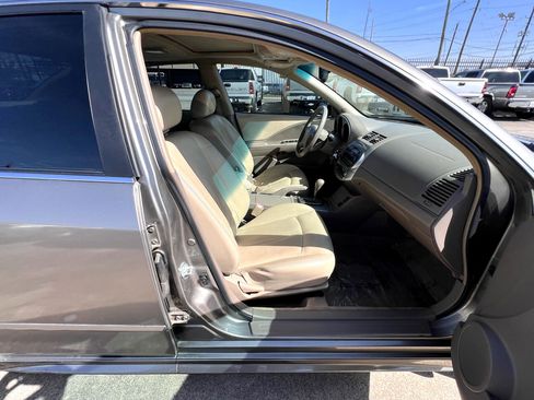 Used 2003 Nissan Altima 3.5 SE image 34