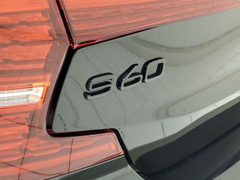 Used 2024 Volvo S60 B5 Plus FWD image 22