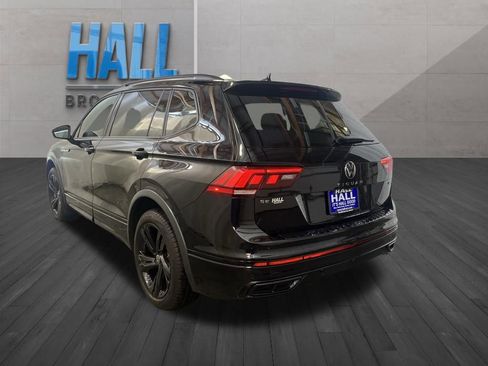 Certified 2024 Volkswagen Tiguan SE R-Line image 4