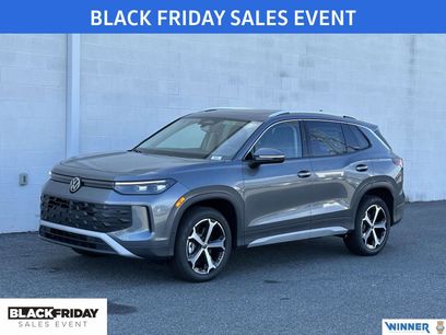 New 2025 Volkswagen Tiguan SE