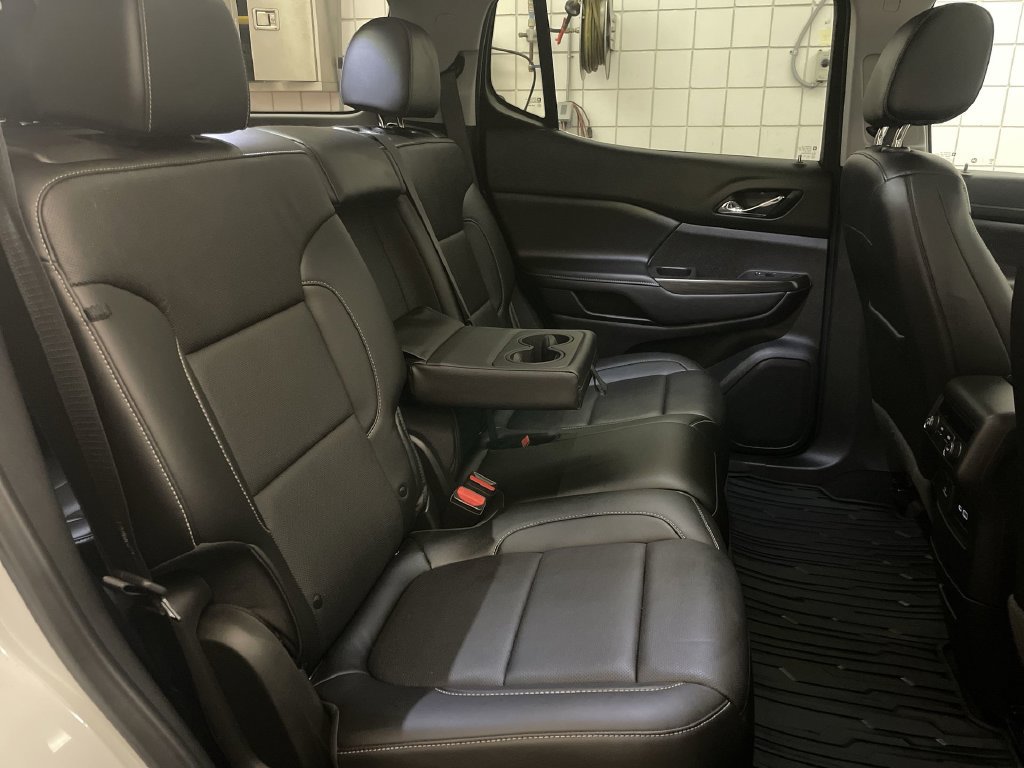 Used 2021 GMC Acadia SLT FWD image 21