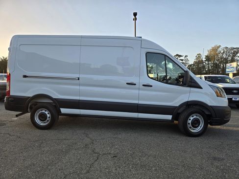 New 2026 Ford Transit 250 148 Medium Roof image 4
