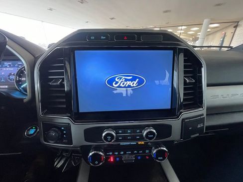 Used 2022 Ford F250 Lariat w/ Black Appearance Package image 21