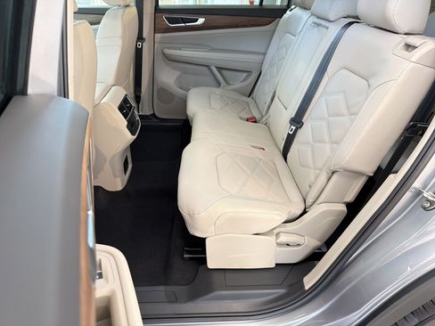 New 2026 Volkswagen Atlas SE FWD image 15