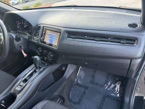 Used 2022 Honda HR-V Sport image 35