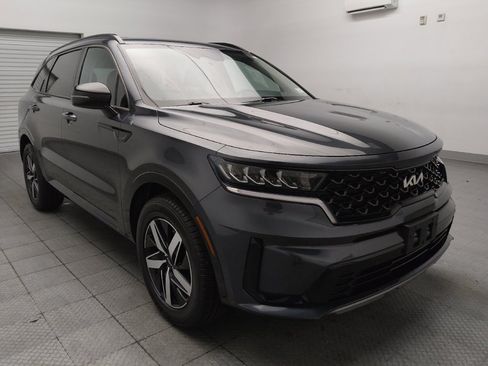Used 2022 Kia Sorento S FWD image 13
