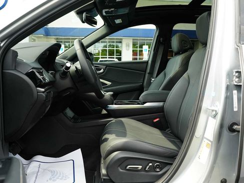 Used 2026 Acura RDX SH-AWD image 15