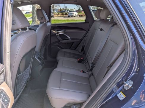 Certified 2025 Audi Q5 Premium w/ Convenience Package AWD/4WD image 24