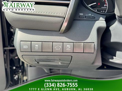 Used 2024 Toyota Camry SE image 17