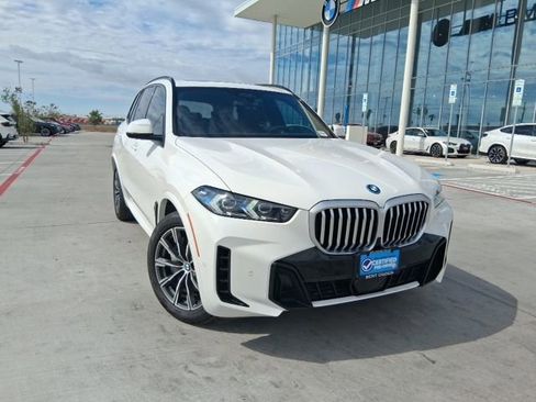 Used 2026 BMW X5 xDrive50e w/ M Sport Package AWD/4WD image 1