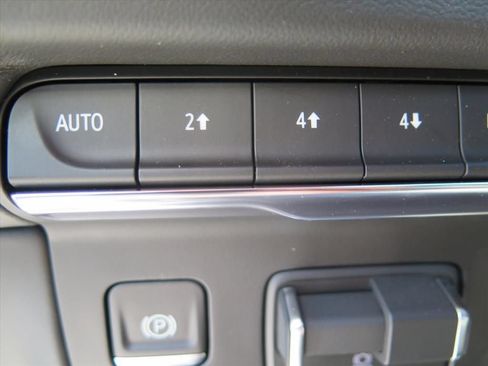 New 2026 Cadillac Escalade ESV Platinum Sport w/ LPO, ONYX Package AWD/4WD image 13