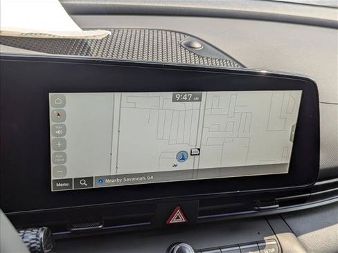 Certified 2025 Hyundai Elantra SEL FWD image 13