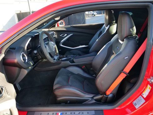 Used 2024 Chevrolet Camaro ZL1 image 27