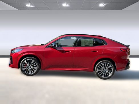 New 2026 BMW X2 xDrive28i w/ Technology Package AWD/4WD image 2