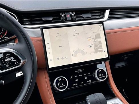 Used 2025 Jaguar F-PACE R-Dynamic S image 9