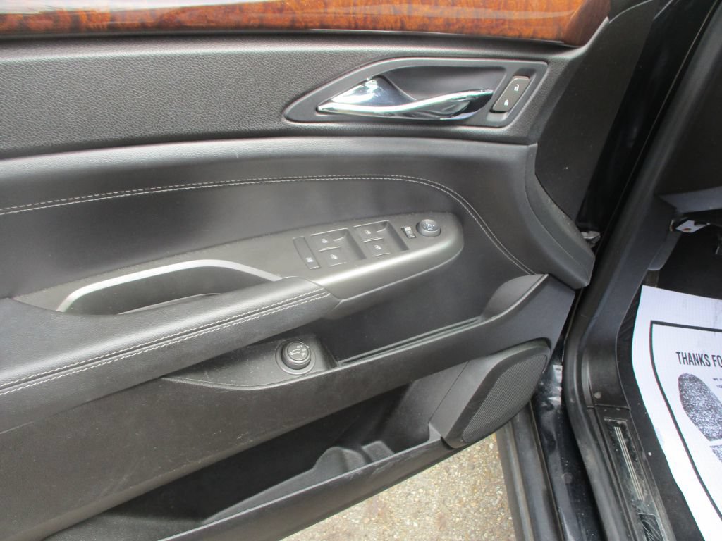 Used 2012 Cadillac SRX Luxury FWD image 9