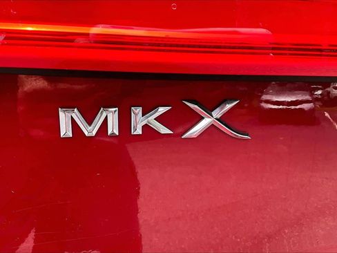 Used 2018 Lincoln MKX Reserve w/ Driver Assistance Package FWD image 10