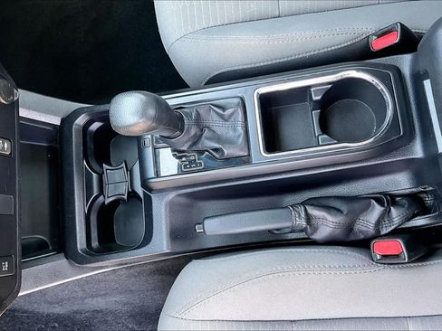 Used 2019 Toyota Tacoma SR AWD/4WD image 15