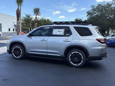 New 2026 Honda Pilot Touring image 10