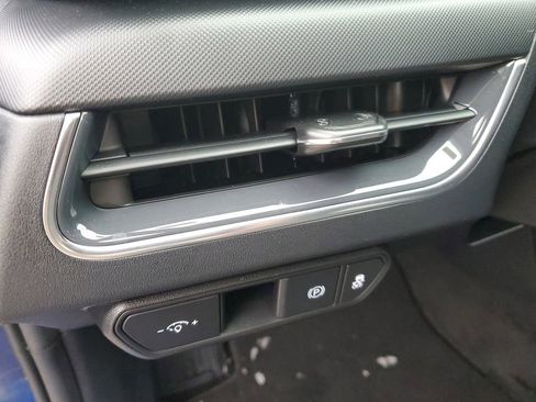 Used 2025 Kia K4 EX image 9