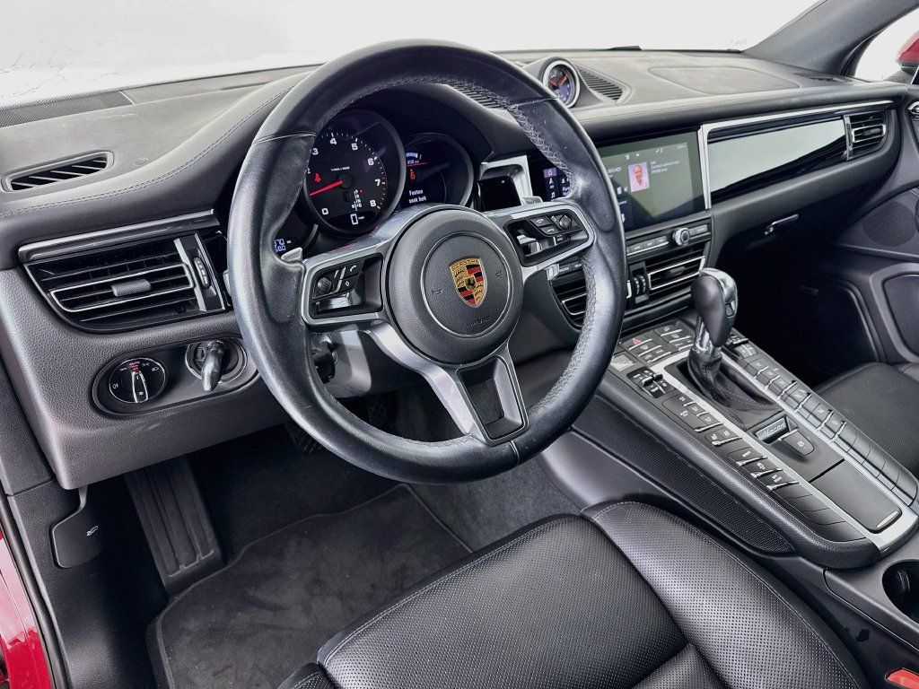 Certified 2020 Porsche Macan AWD/4WD image 4