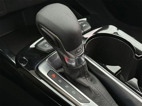 Certified 2025 Chevrolet Trax LT image 18