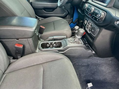Used 2023 Jeep Wrangler Unlimited w/ Cold Weather Group AWD/4WD image 32
