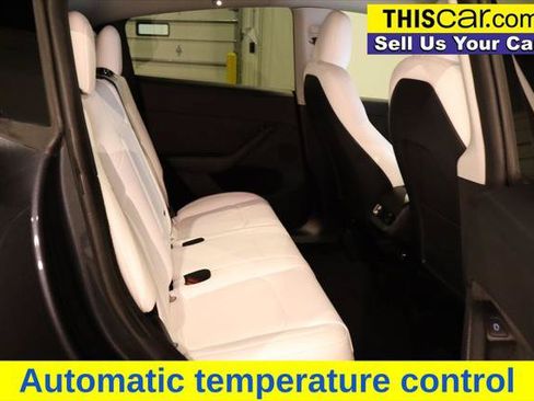 Used 2024 Tesla Model Y Long Range AWD/4WD image 14