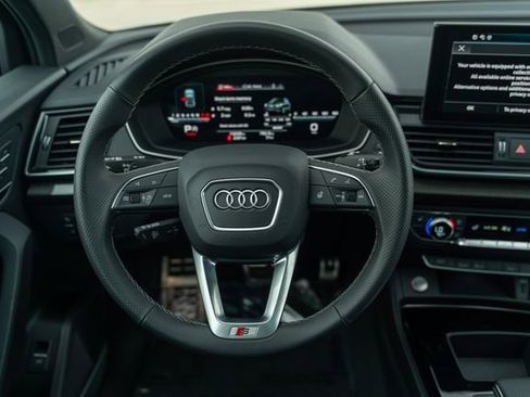 Used 2024 Audi SQ5 Premium Plus image 13