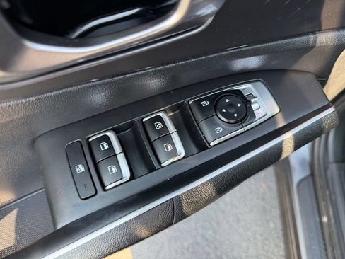 Used 2021 Kia Sorento LX FWD image 15