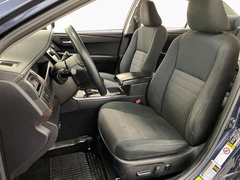 Used 2016 Toyota Camry LE image 18