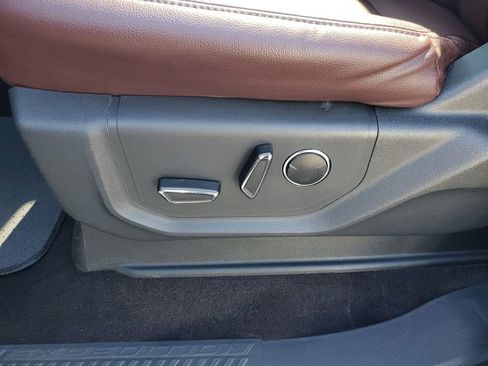 Used 2023 Ford Expedition Limited image 21