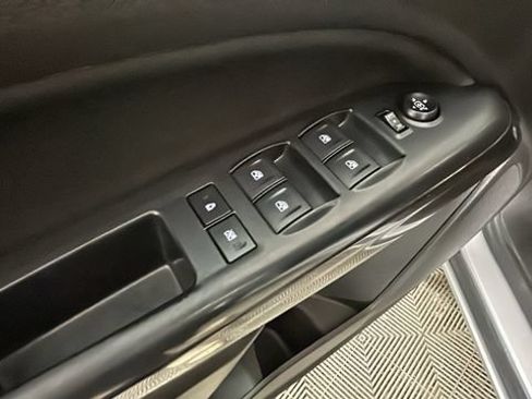 Used 2016 GMC Canyon SLT w/ Driver Alert Package AWD/4WD image 10