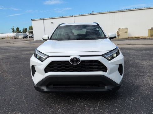 Used 2024 Toyota RAV4 XLE FWD image 9
