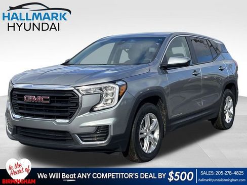 Used 2024 GMC Terrain SLE image 1
