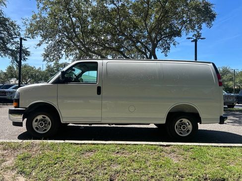 Used 2025 GMC Savana 2500 w/ Driver Convenience Package RWD image 1
