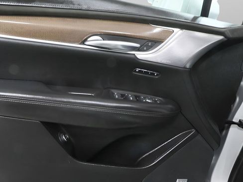 Used 2020 Cadillac XT5 Sportv w/ Platinum Package AWD/4WD image 24