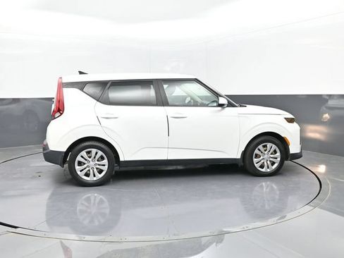 Used 2020 Kia Soul LX FWD image 21