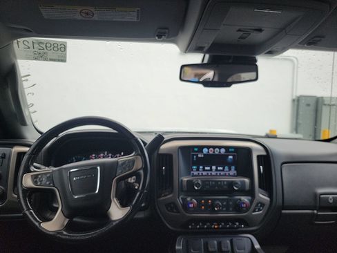 Used 2018 GMC Sierra 2500 Denali w/ Duramax Plus Package AWD/4WD image 22