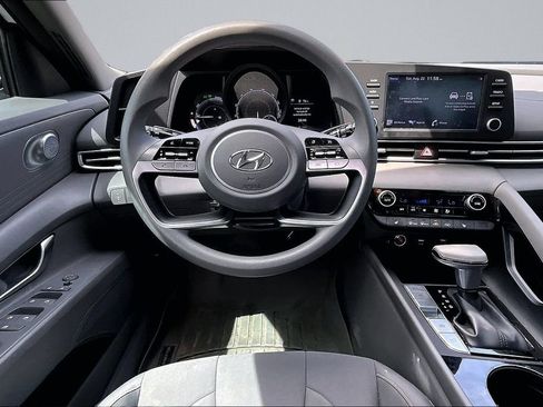 Used 2021 Hyundai Elantra Blue FWD image 5