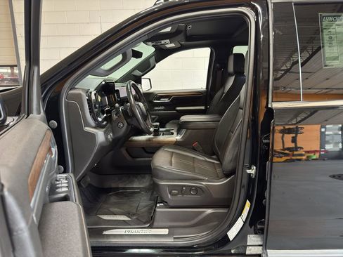 Used 2023 Chevrolet Silverado 1500 High Country w/ High Country Premium Package image 17