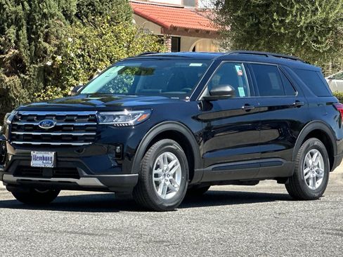New 2026 Ford Explorer Active w/ Active Comfort Package RWD image 8