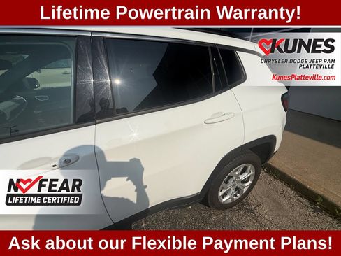 Used 2024 Jeep Compass Latitude AWD/4WD image 35