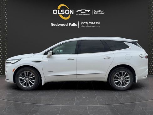 Used 2022 Buick Enclave Avenir w/ Avenir Technology Package AWD/4WD image 2