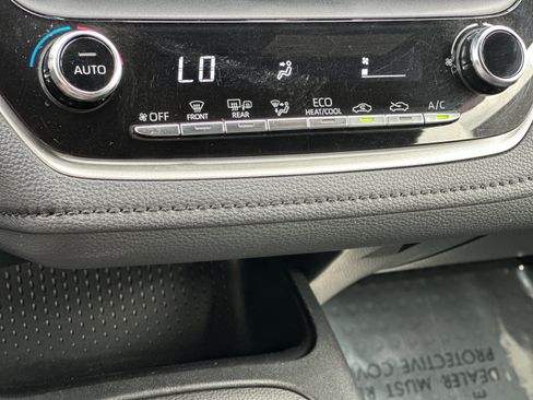 Used 2020 Toyota Corolla SE image 19