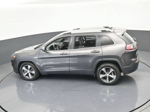 Used 2019 Jeep Cherokee Limited FWD image 46