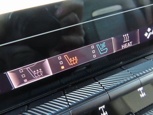 Used 2024 GMC Hummer EV 2X w/ Extreme Off-Road Package image 30