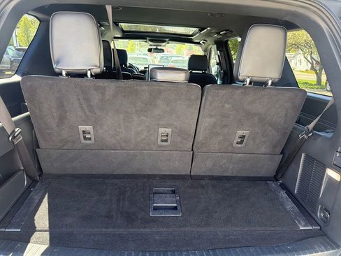Used 2023 Ford Expedition Platinum AWD/4WD image 24