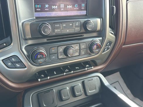 Used 2018 Chevrolet Silverado 1500 High Country AWD/4WD image 20
