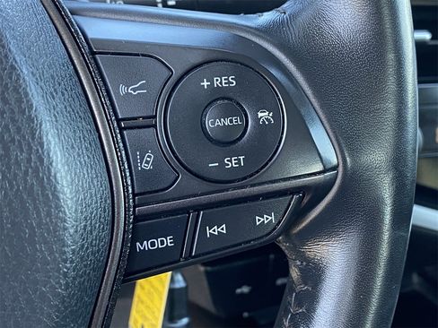 Used 2023 Toyota Camry SE image 30